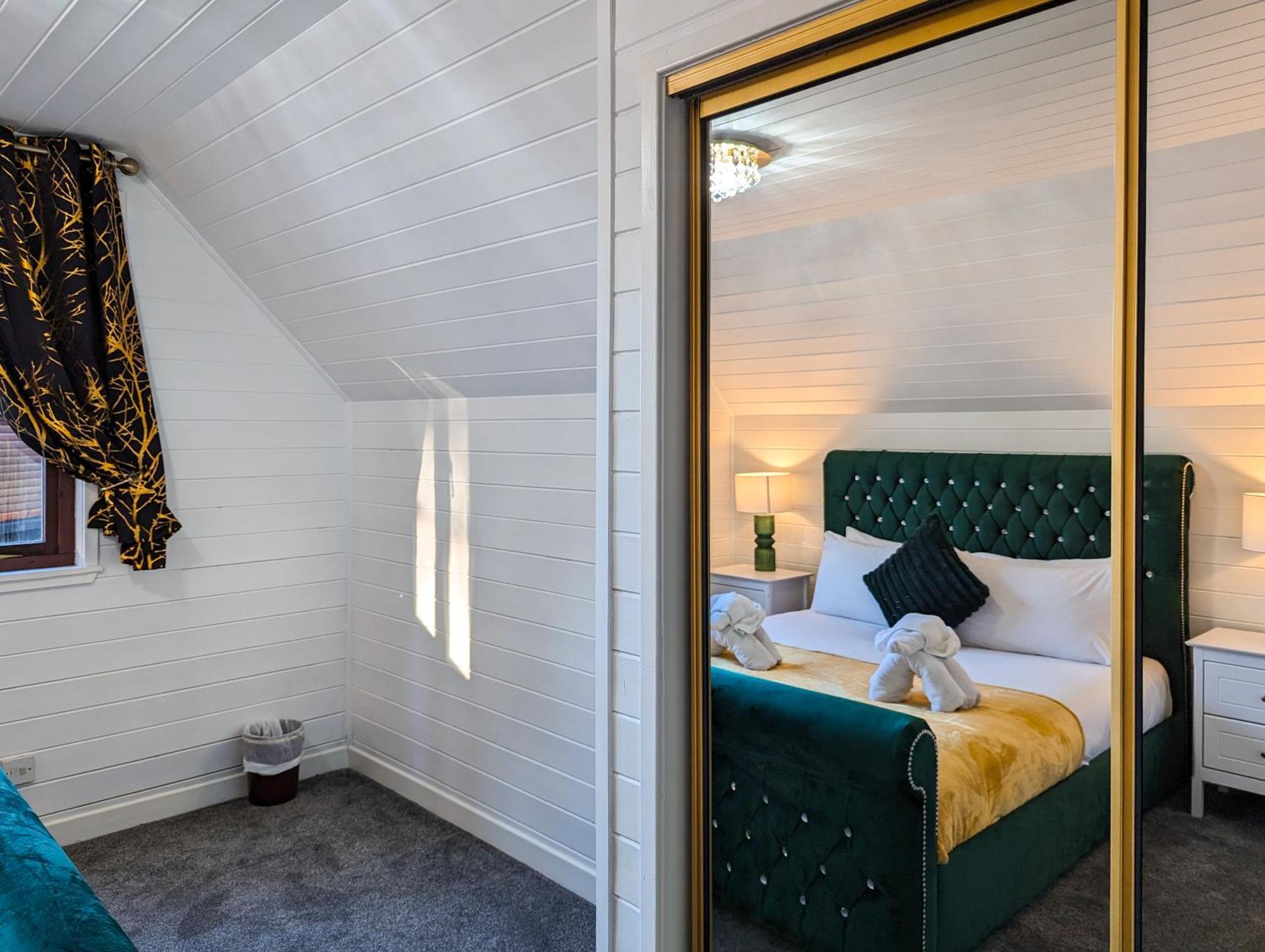 Morrigan 7-hot Tub-pet Friendly-boutique-perthshire-families Chalet *