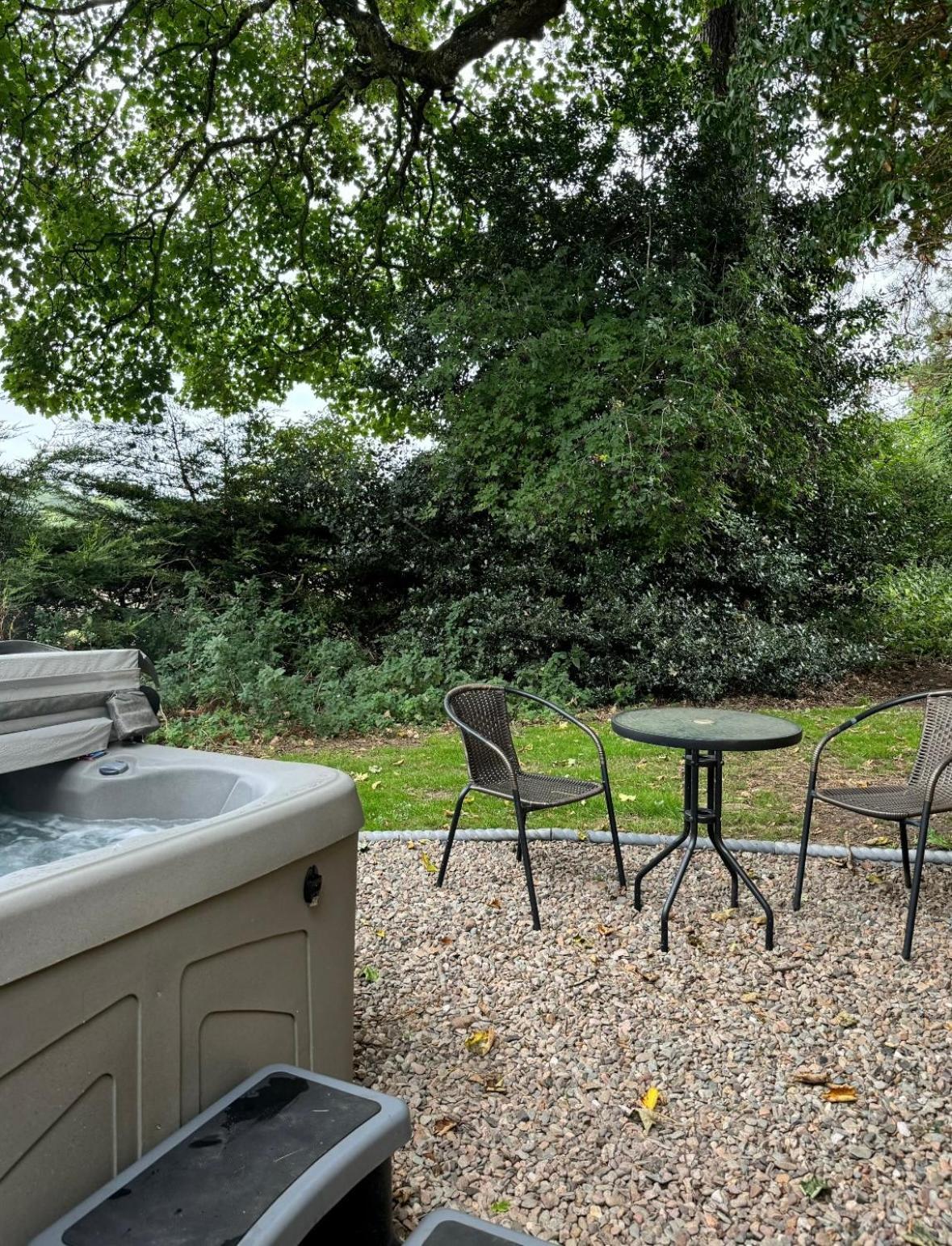 Morrigan 7-hot Tub-pet Friendly-boutique-perthshire-families Chalet